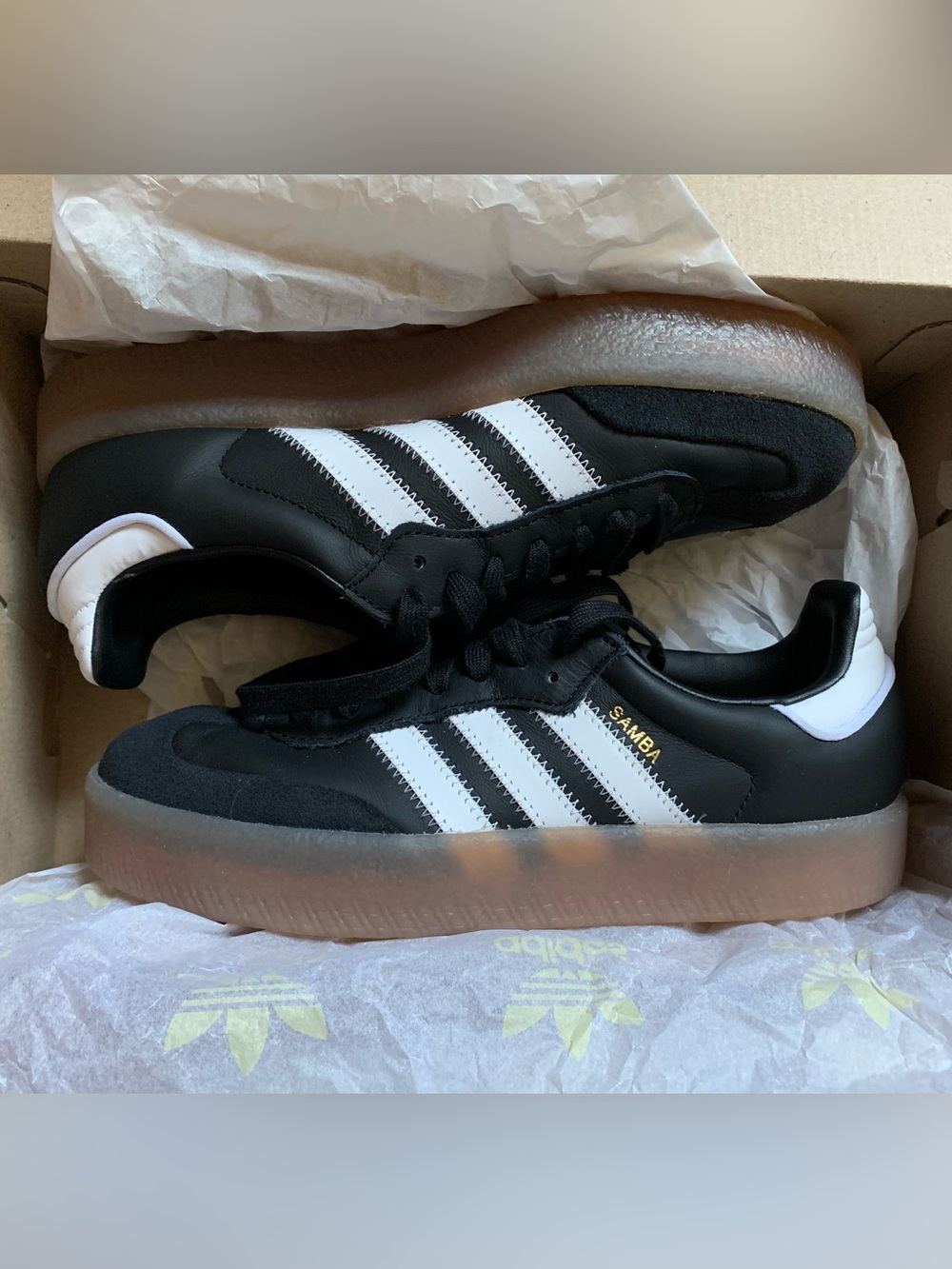 NIB ADIDAS Sambae Leather Sneakers W 7 Black/White Gum Sole